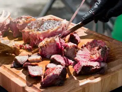 Maîtrisez l'art de la cuisson parfaite d'une côte de buf : durées et astuces